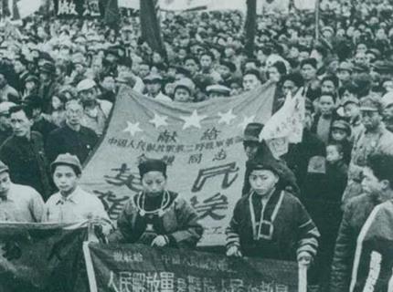 党史上的今天11月15日